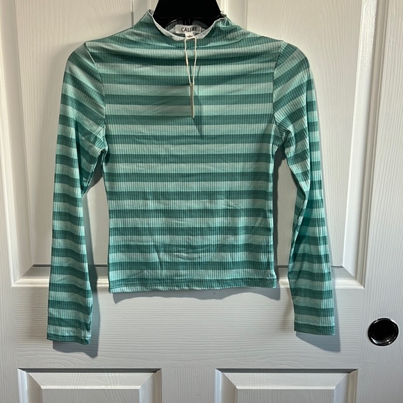 Cali Be Mint Green Mock Turtleneck...MSRP $20 - Picture 1 of 3